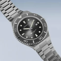 Bering Orologio Classic grigio brilliante/spazzolato