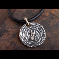 ERES DESIGN - Collana con ciondolo piastra lavorata Corna