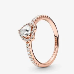 Pandora - Anello con cuore in rilievo scintillante