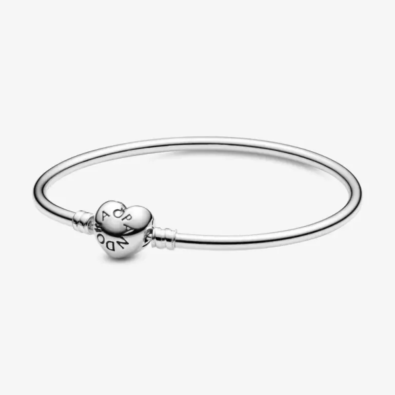Pandora Bracciale Moments rigido con chiusura a cuore