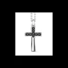 Zancan Collana in argento con pendente a croce e pietre nere.